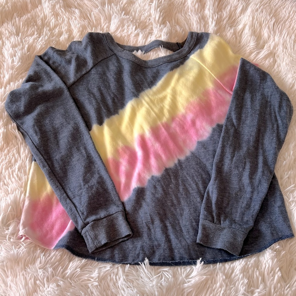 Ladies Blush & Bloom Tie-dyed Shirt size medium